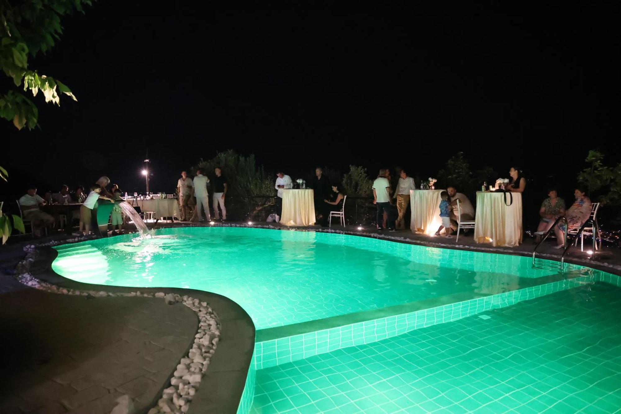 Sunrise House - Swimming Pool Villa Berat Exterior photo